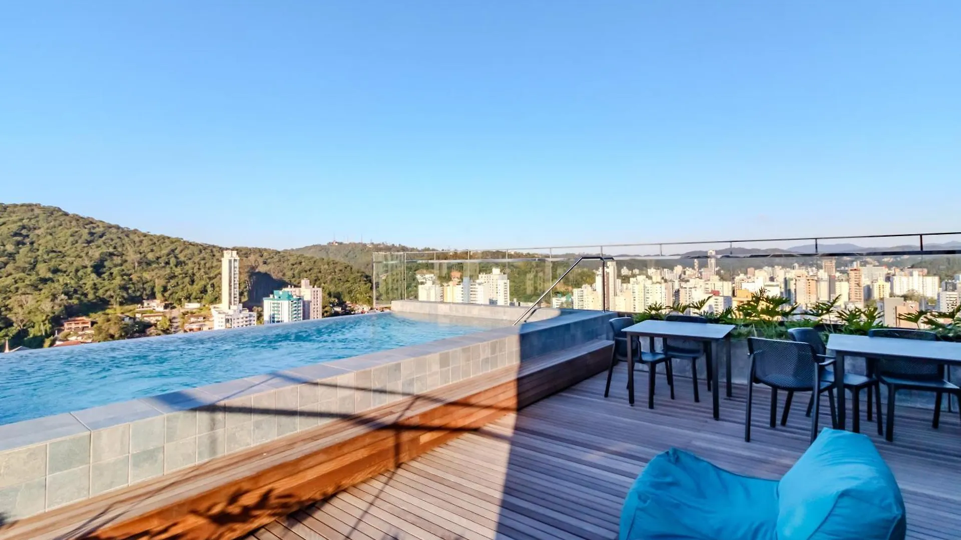Apartamento Loft Novo Todo Mobiliado Com Wifi Piscina E Proximo A Oktober Blumenau