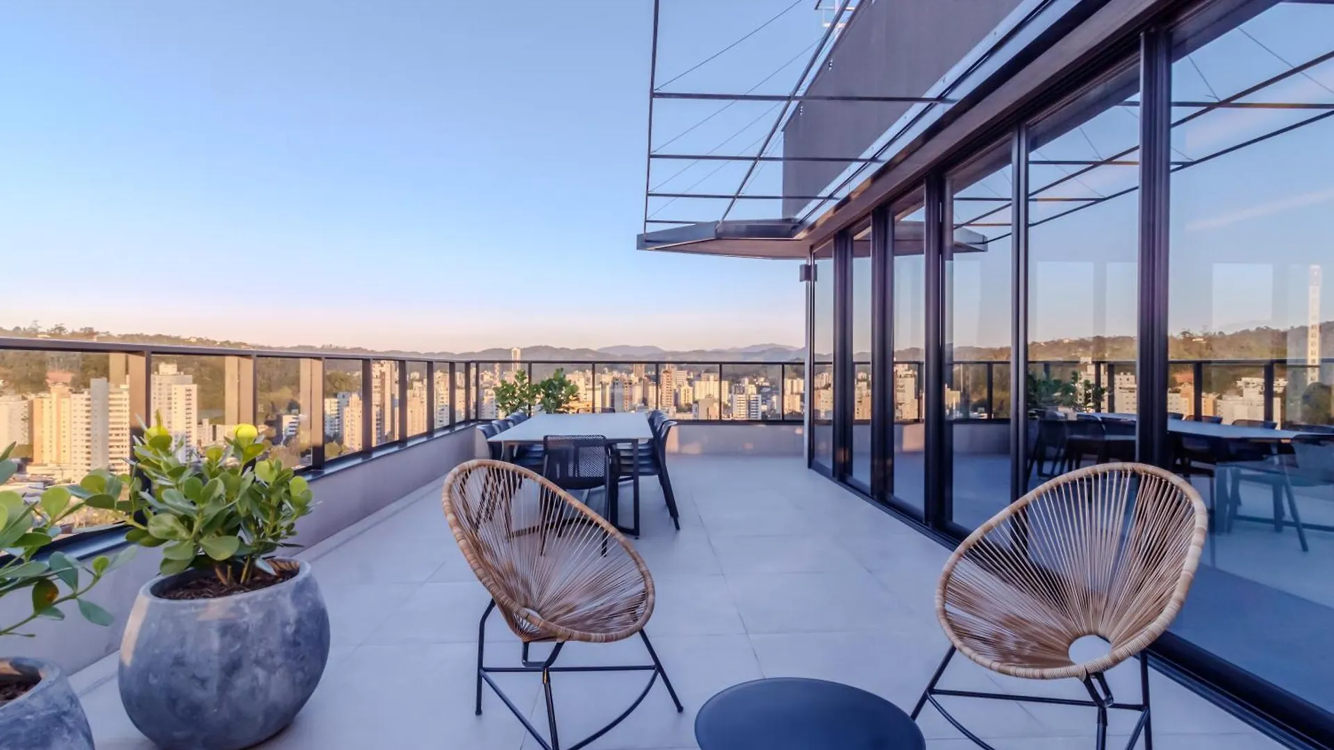Apartamento Loft Novo Todo Mobiliado Com Wifi Piscina E Proximo A Oktober Blumenau