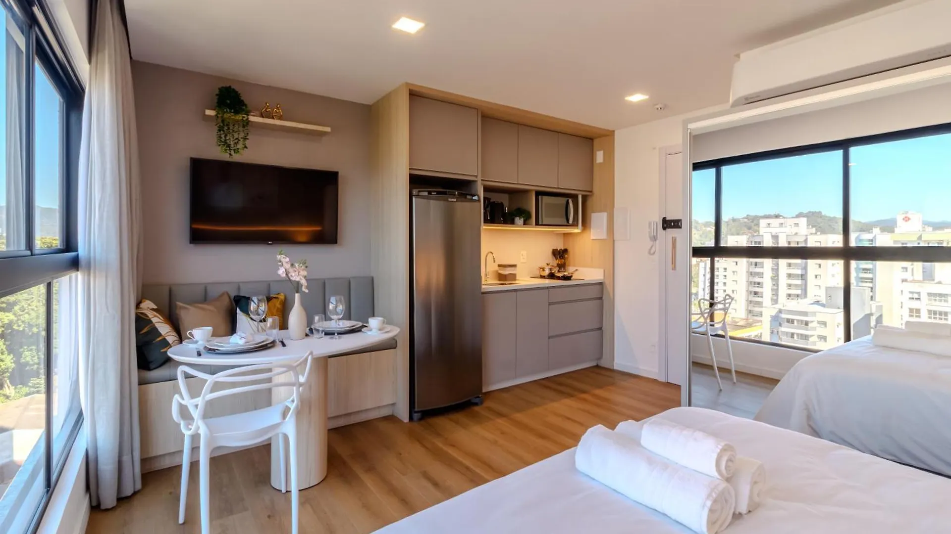 Apartamento Loft Novo Todo Mobiliado Com Wifi Piscina E Proximo A Oktober Blumenau