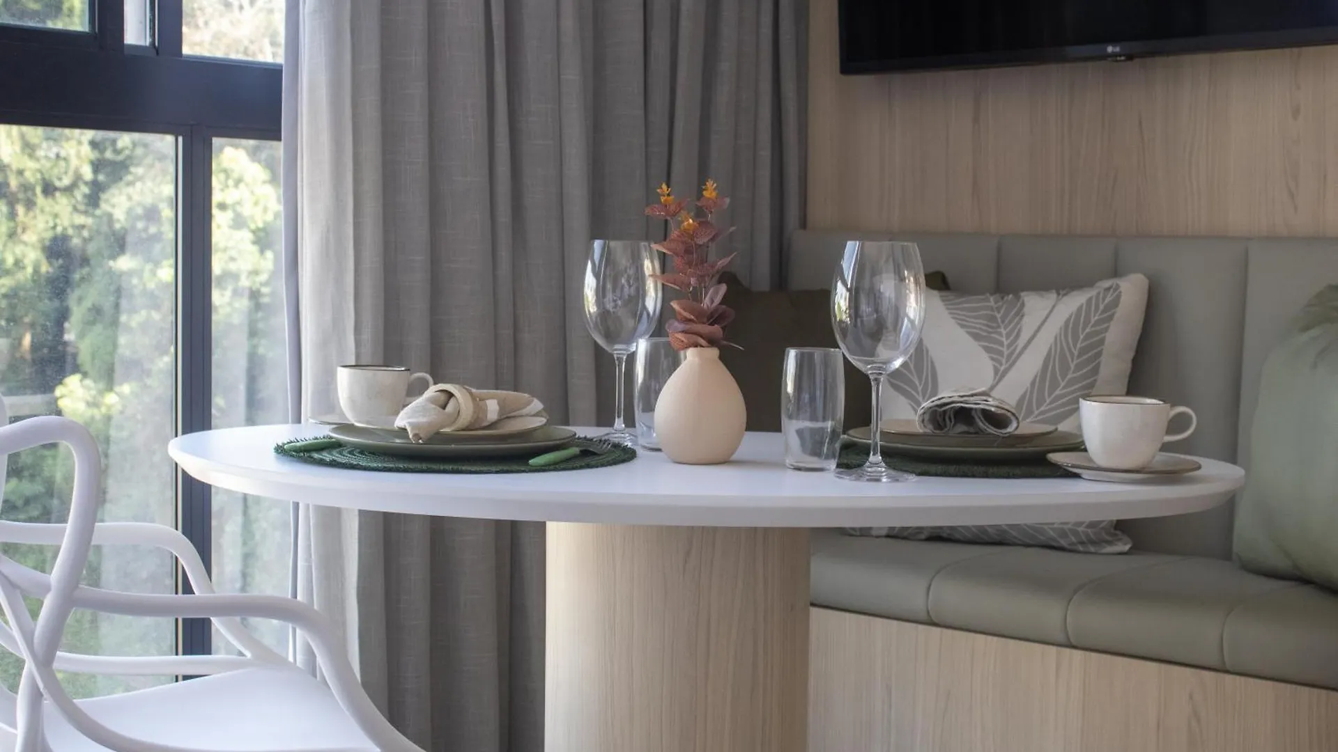 Apartamento Loft Novo Todo Mobiliado Com Wifi Piscina E Proximo A Oktober Blumenau
