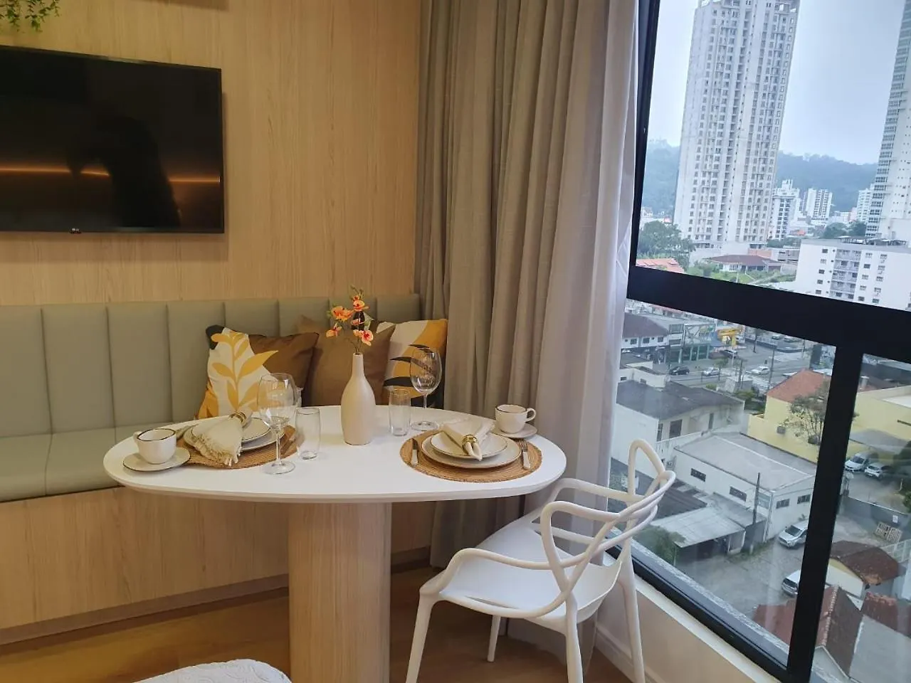 Apartamento Loft Novo Todo Mobiliado Com Wifi Piscina E Proximo A Oktober Blumenau