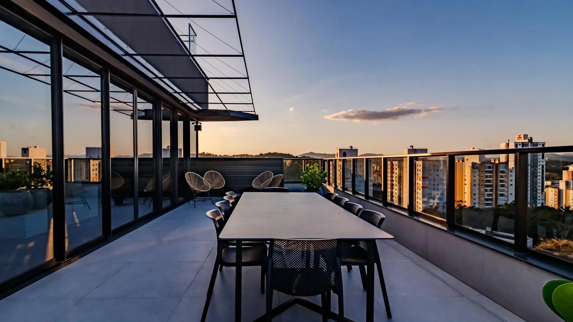 Loft Novo Todo Mobiliado Com Wifi Piscina E Proximo A Oktober Lejlighed Blumenau