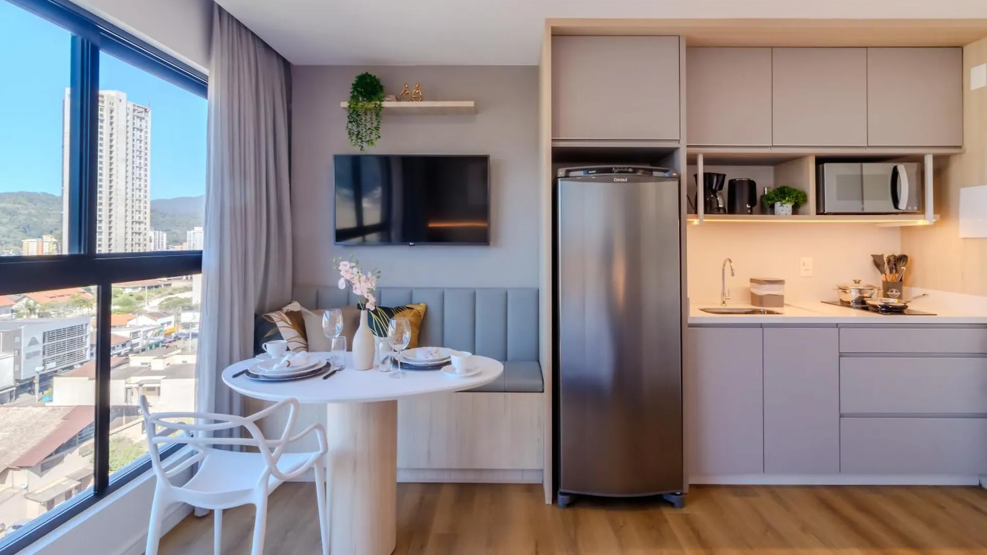 Loft Novo Todo Mobiliado Com Wifi Piscina E Proximo A Oktober Lejlighed Blumenau Brasilien