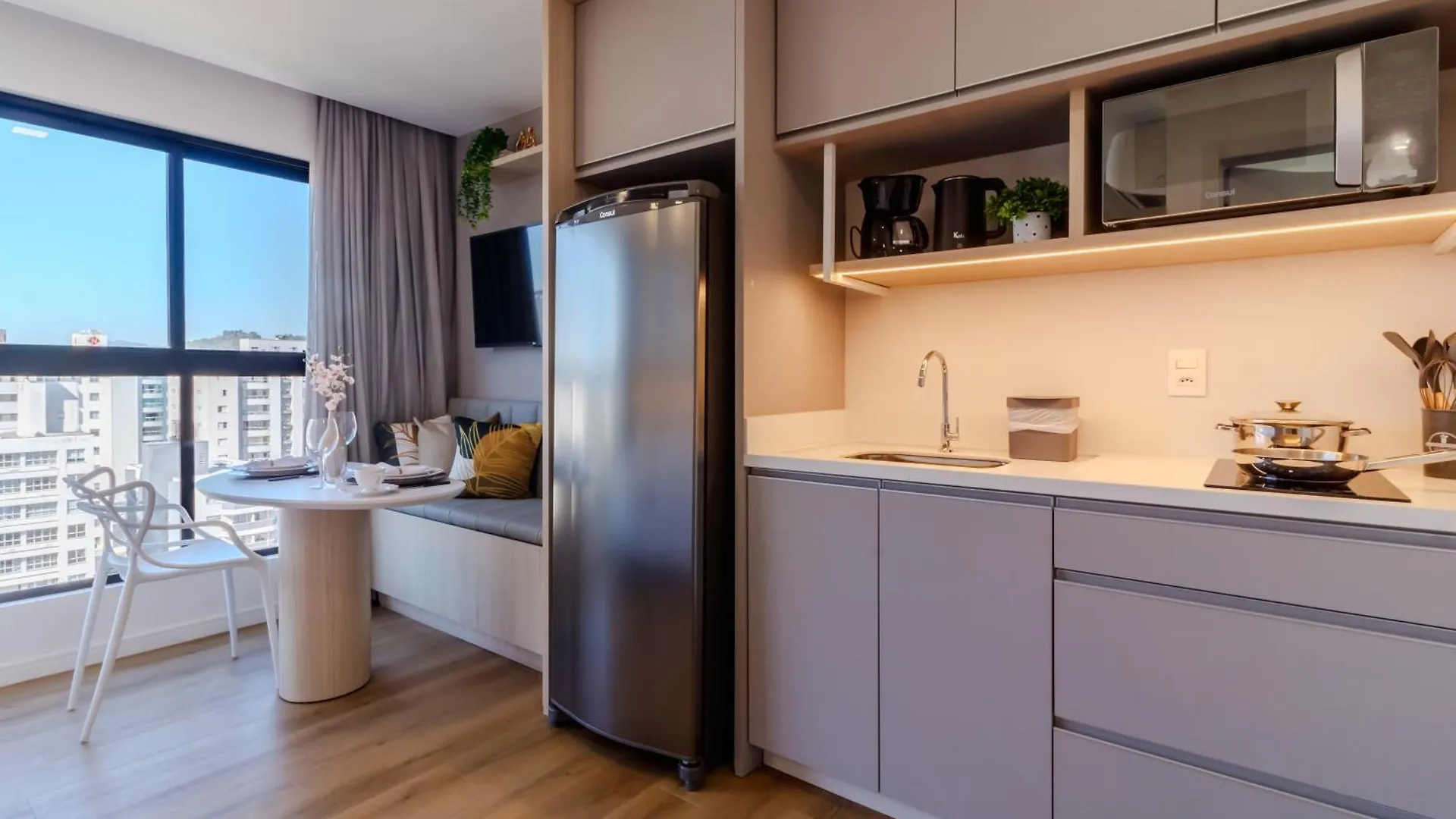 Loft Novo Todo Mobiliado Com Wifi Piscina E Proximo A Oktober Lejlighed Blumenau Brasilien