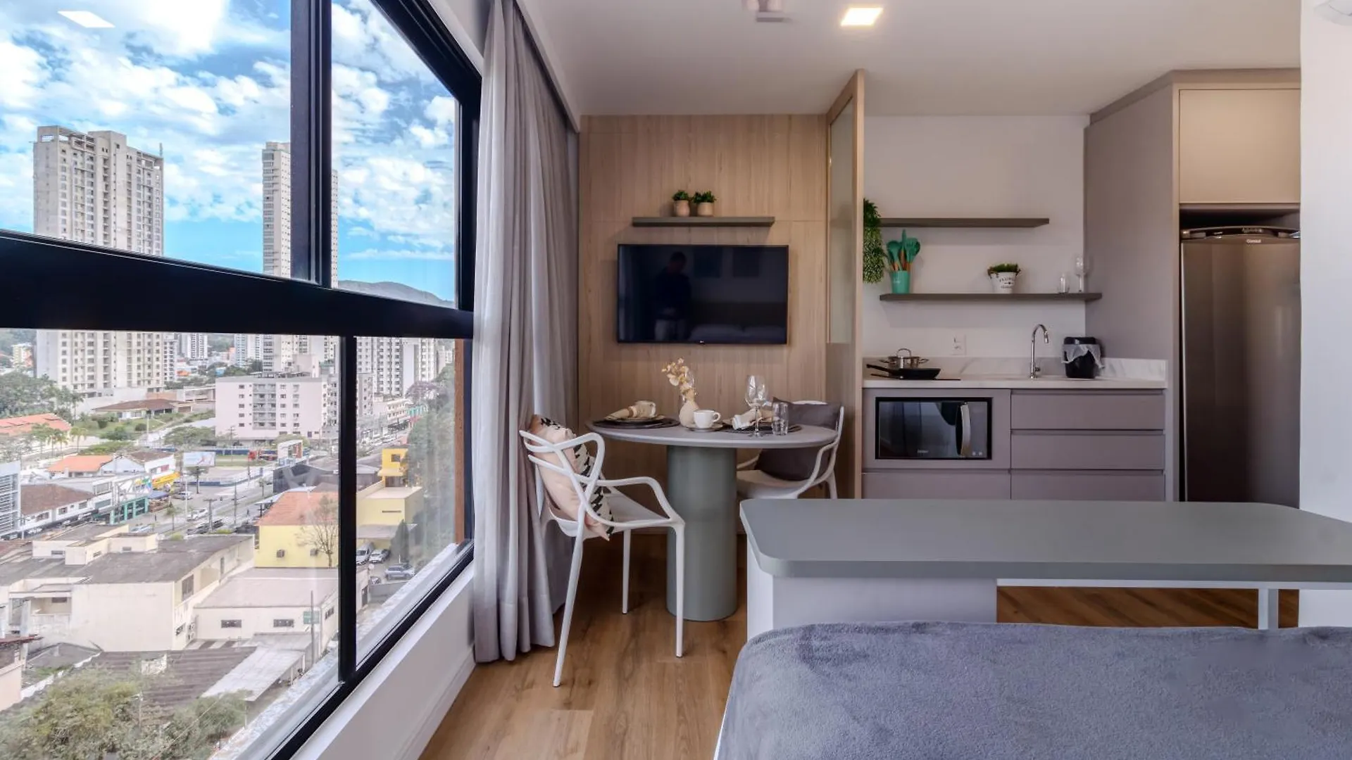 Loft Novo Todo Mobiliado Com Wifi Piscina E Proximo A Oktober Lejlighed Blumenau