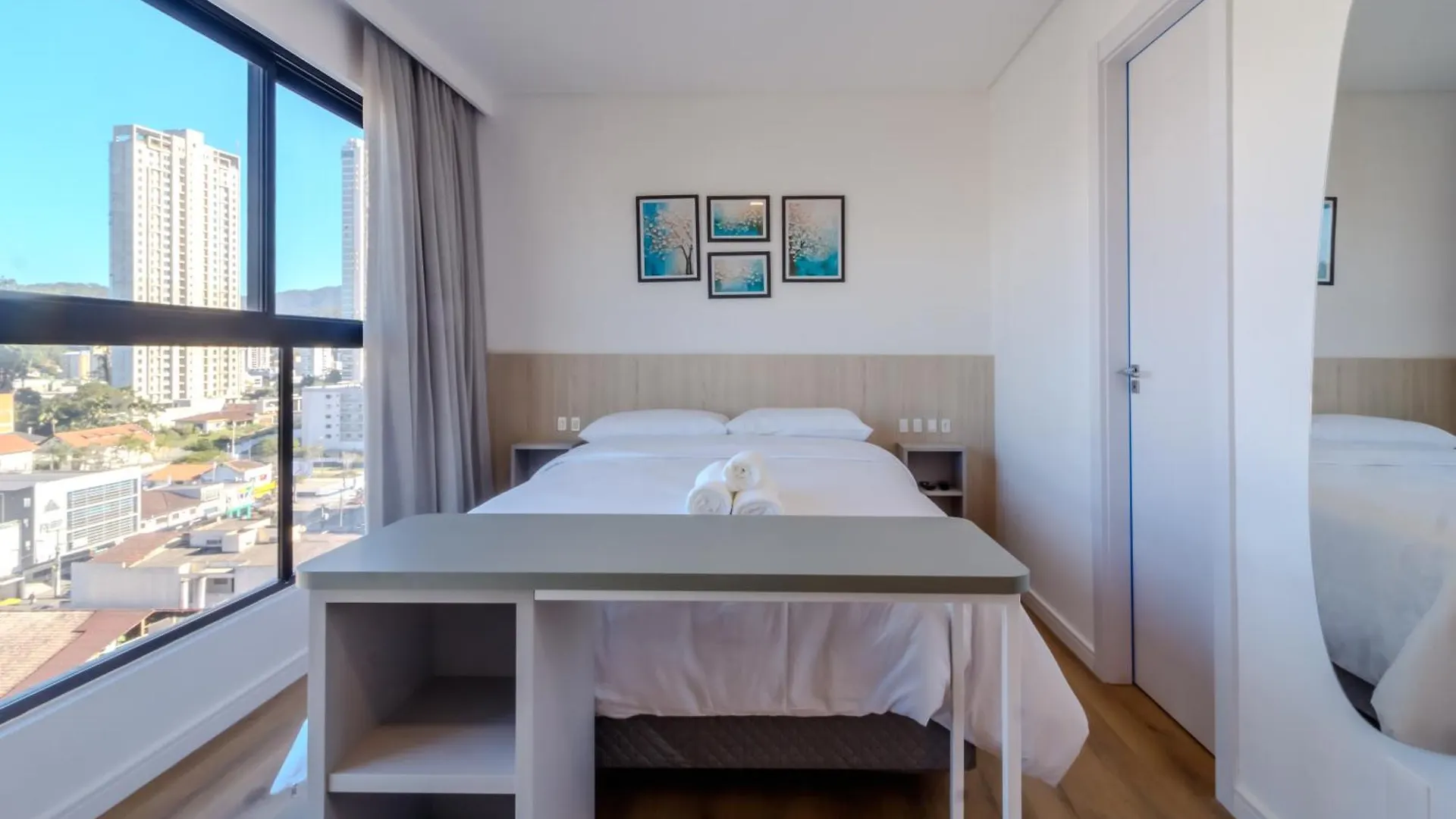 Loft Novo Todo Mobiliado Com Wifi Piscina E Proximo A Oktober Lejlighed Blumenau Brasilien
